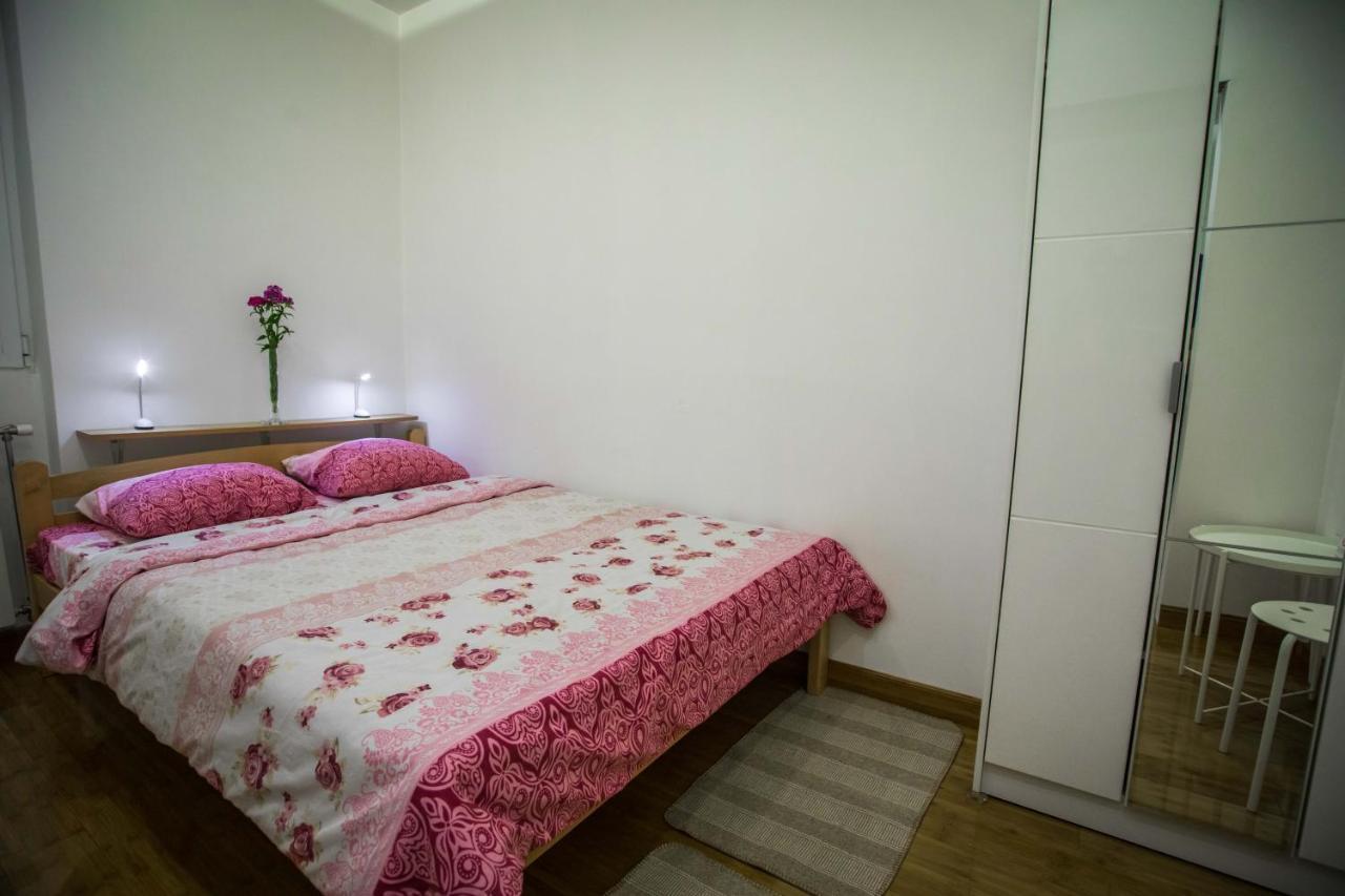 Apartman Simic - Stan Na Dan Bogatić Eksteriør billede